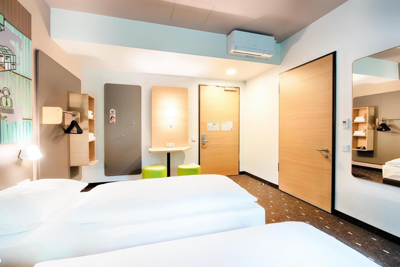 Stuttgart-neckarhafen Hotel 3*