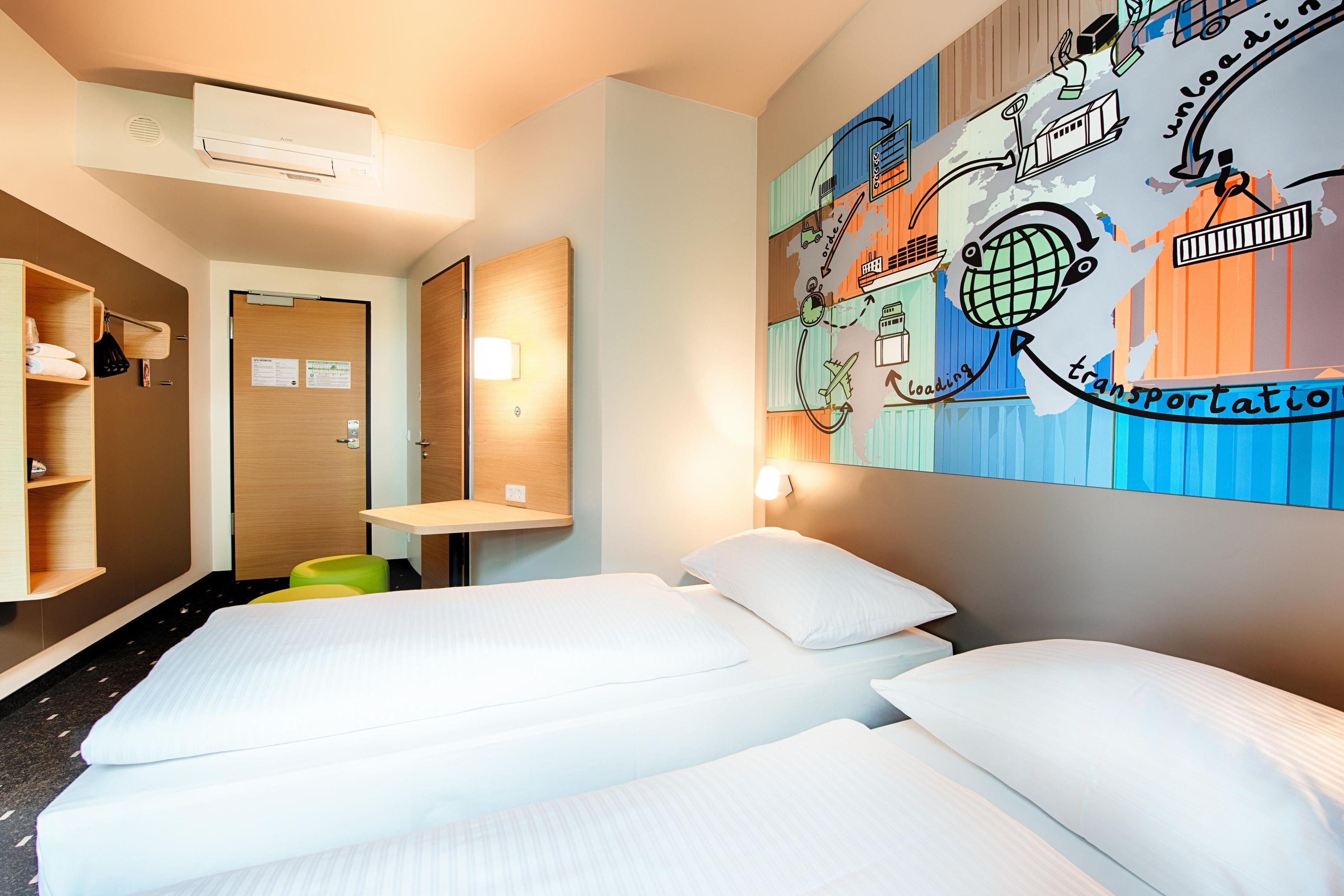 Stuttgart-neckarhafen Hotel 3*